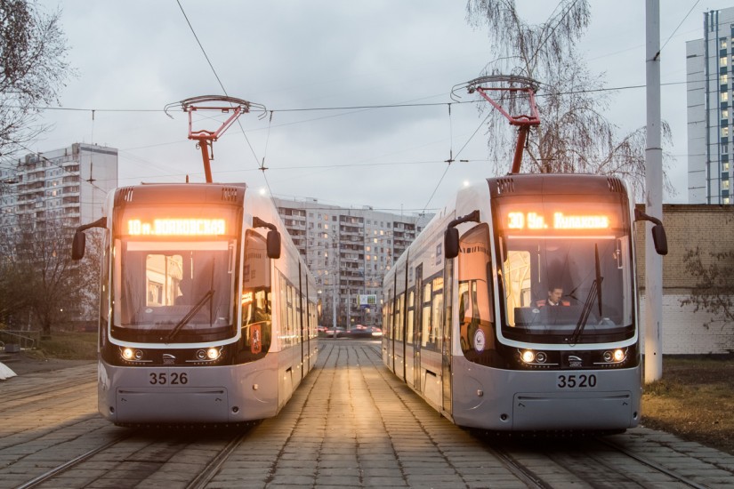 Трамвай Pesa Fokstrot на станции Таллинская улица, маршрут №10 и №30